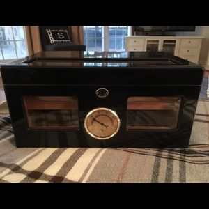 Venetian Black Humidor *Perfect condition!!*